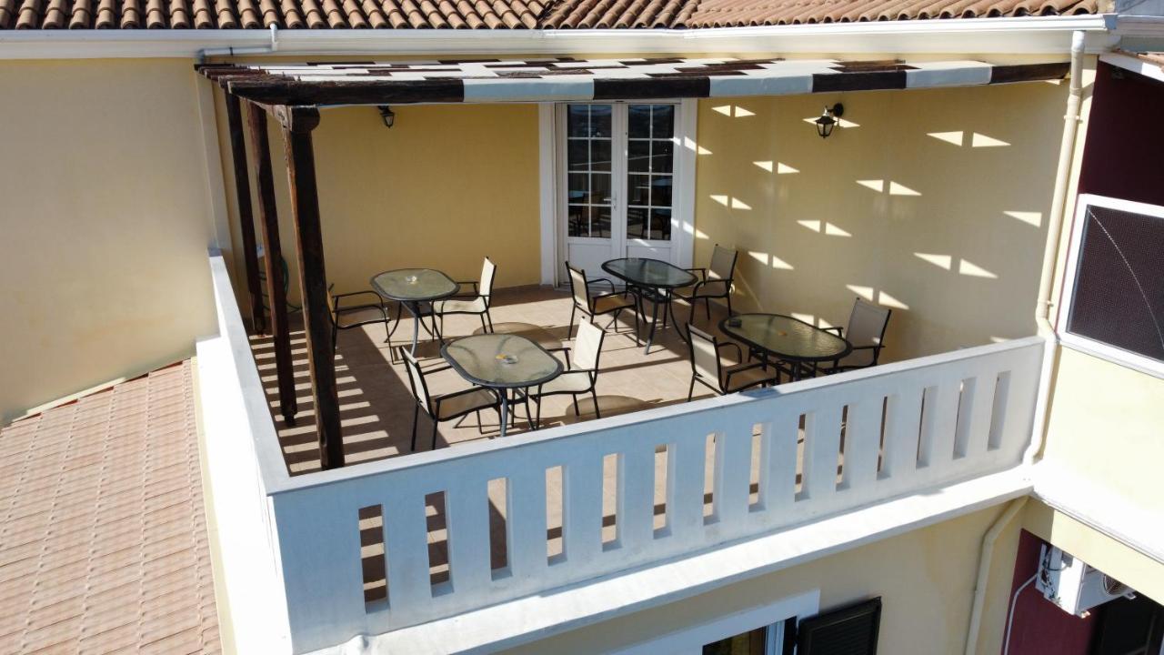 Irida Apartment Apolpaina Ngoại thất bức ảnh