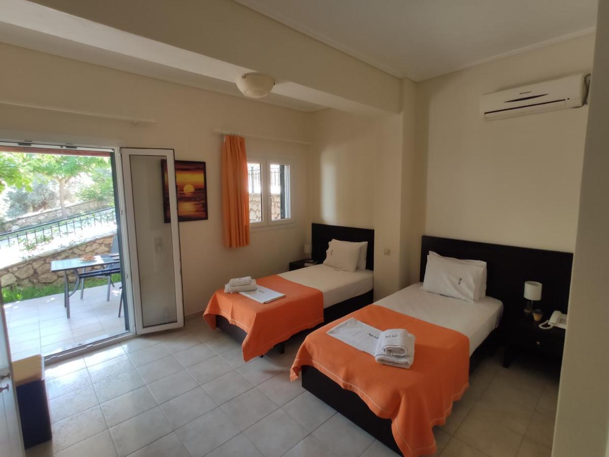 Irida Apartment Apolpaina Ngoại thất bức ảnh