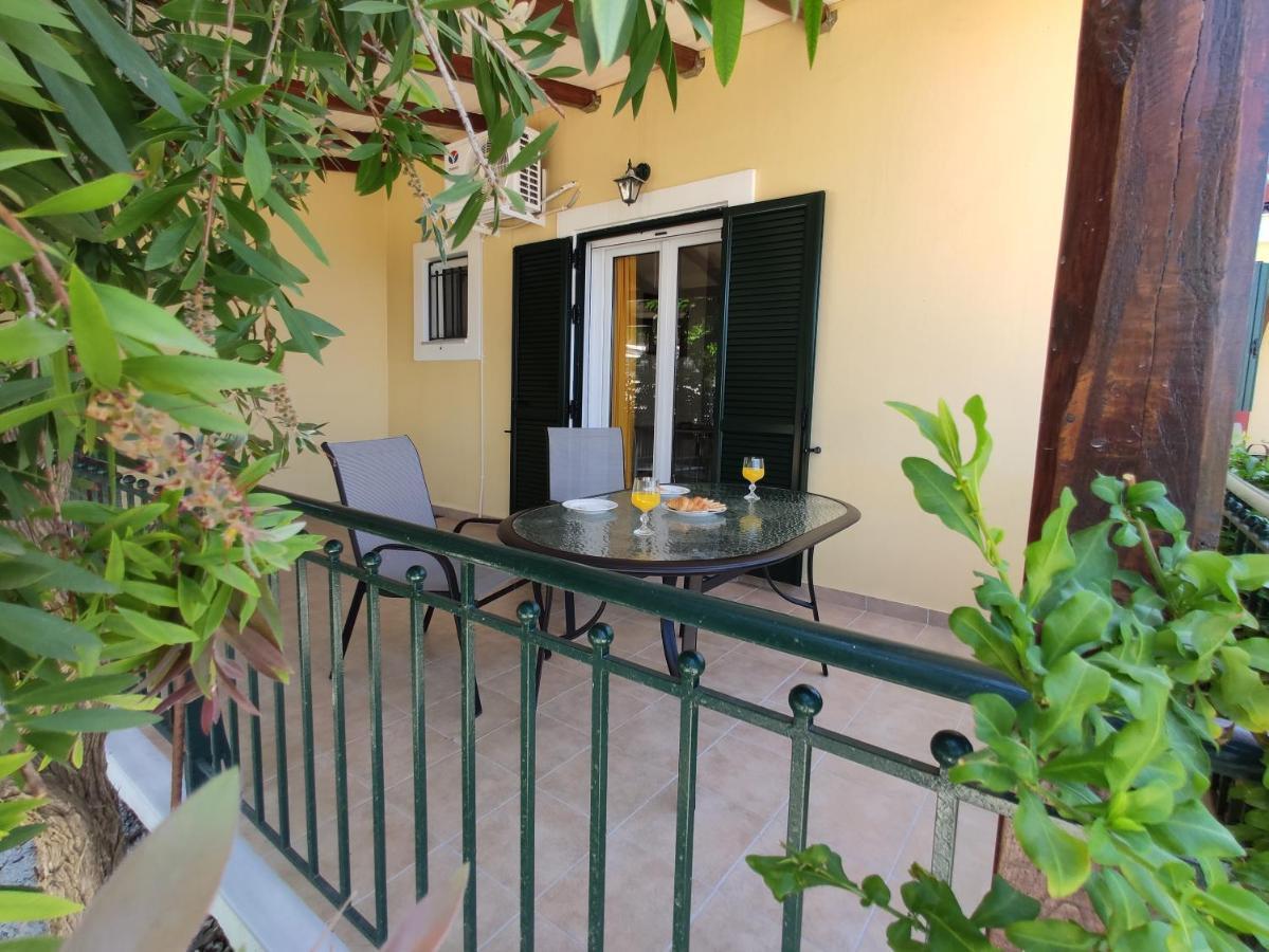 Irida Apartment Apolpaina Ngoại thất bức ảnh