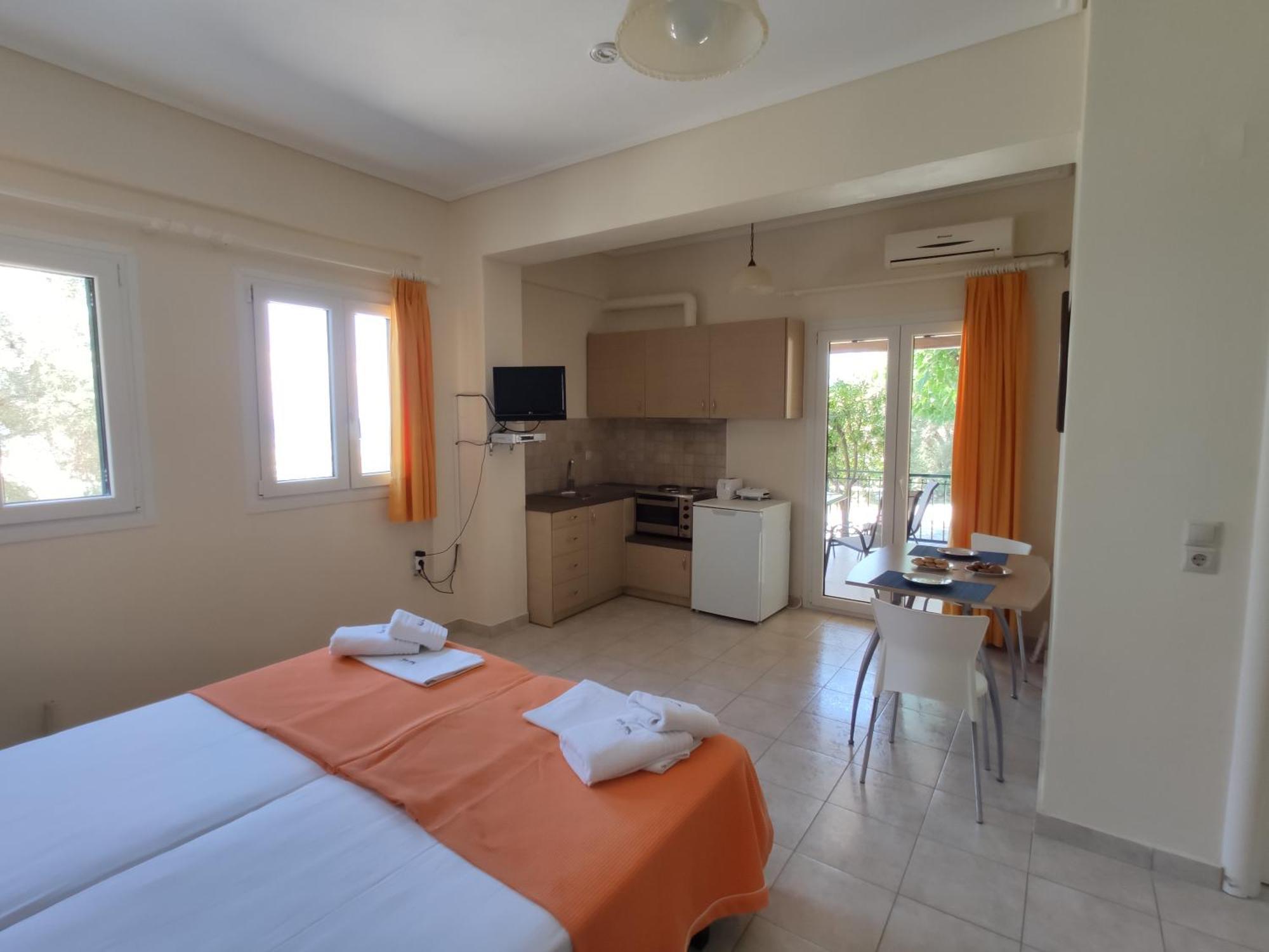 Irida Apartment Apolpaina Ngoại thất bức ảnh